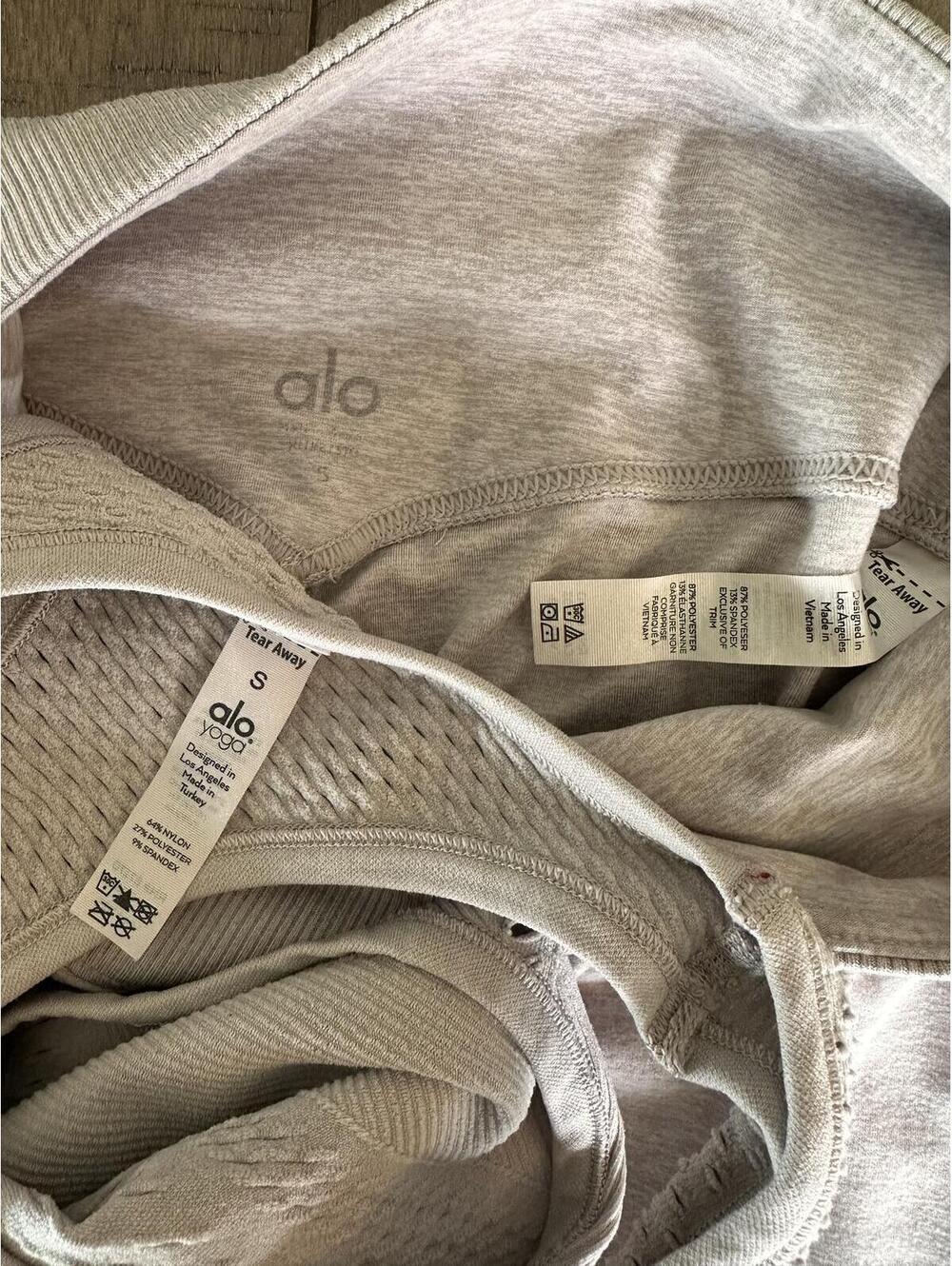 Alo Yoga 2-Piece Outfit: Goddess Leggings & Lark Crop Top Nectar Women’s Small - Picture 8 of 15